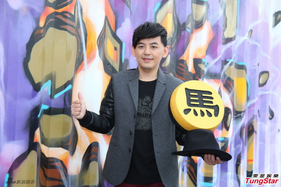 黄子佼