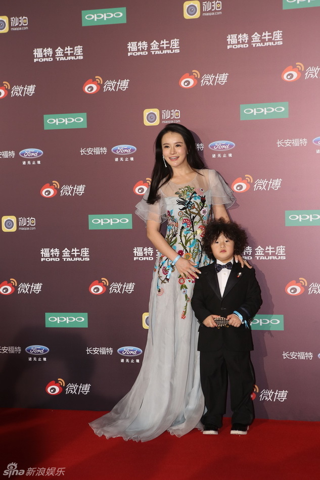 1月7日晚，2015新浪微博之夜在北京国贸三期举行，群星闪耀亮相。