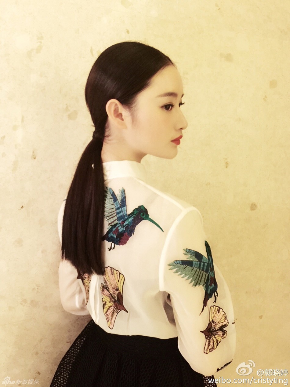 组图:郭晓婷生活照曝光 搞怪耍宝丢偶像包袱_高清图集_新浪网