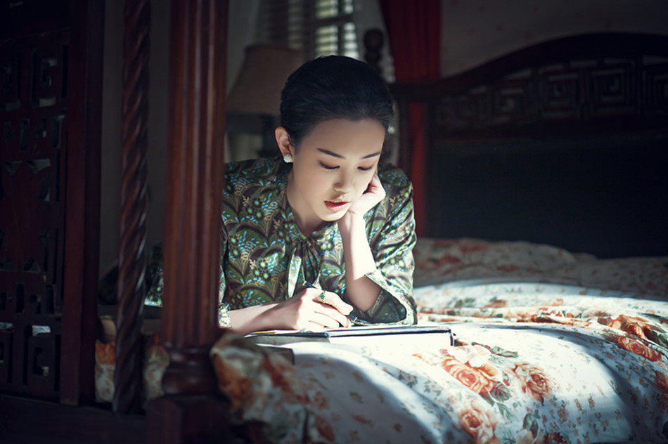 中国内地美女演员高丽雯最新夏日写真大片