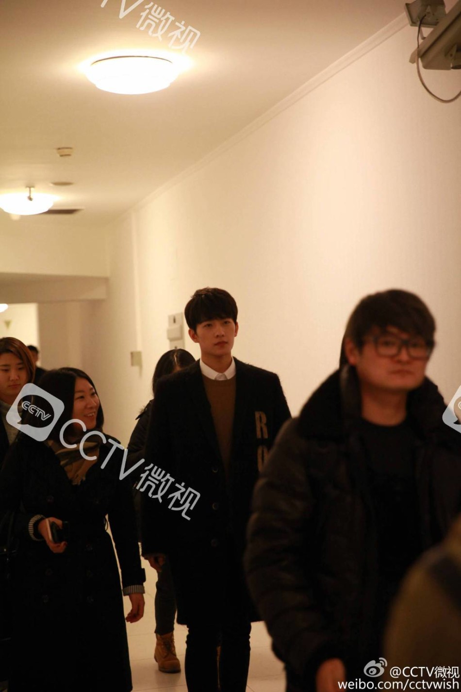 组图:春晚彩排杨洋等参加 胡歌牵手许茹芸替身