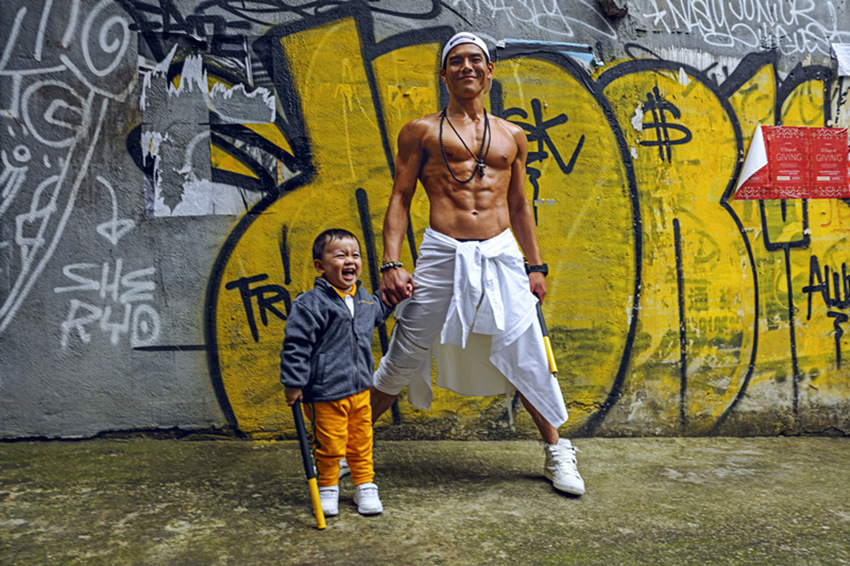 组图:向佐性感封面出街 八块肌让人遐想无限 - 娱乐明星 - 紫呜网 - www.ziwuwu.com