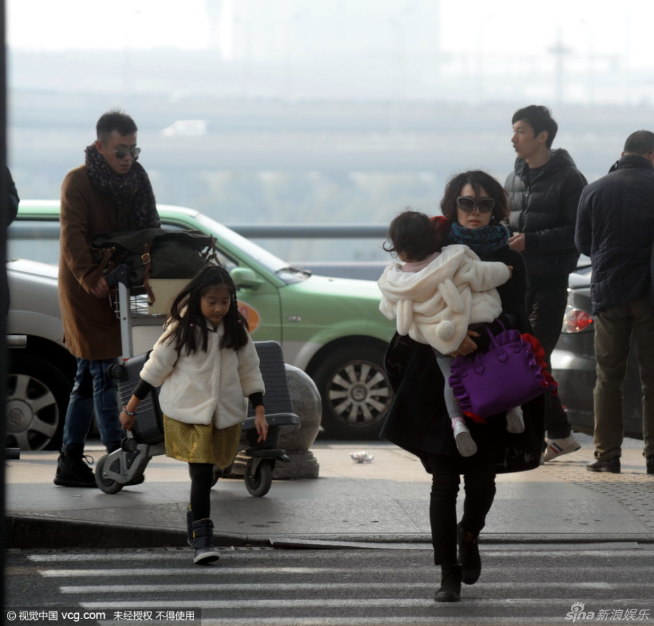 我在看:【马伊俐文章一家四口现身】 来自Hon