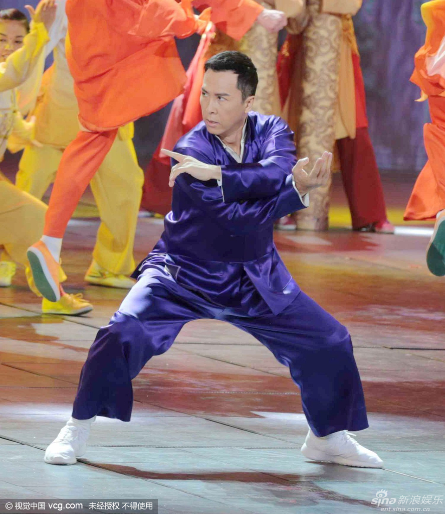 2016央视春晚 甄子丹首秀《天地人和》