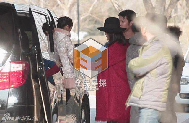 关悦带娃探班佟大为 疑似二胎女儿曝光(组图)