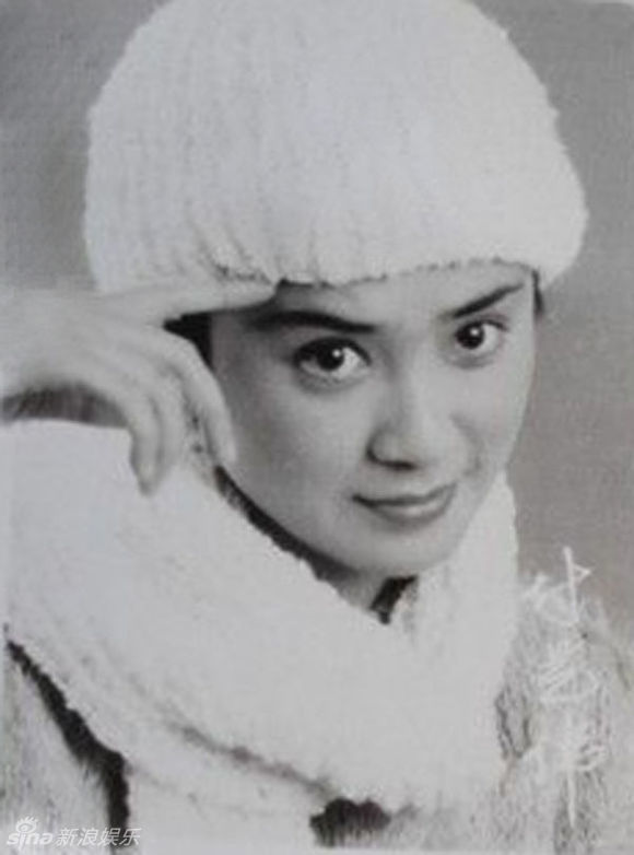 傅艺伟容留他人吸毒尿检阳性 刑事拘留