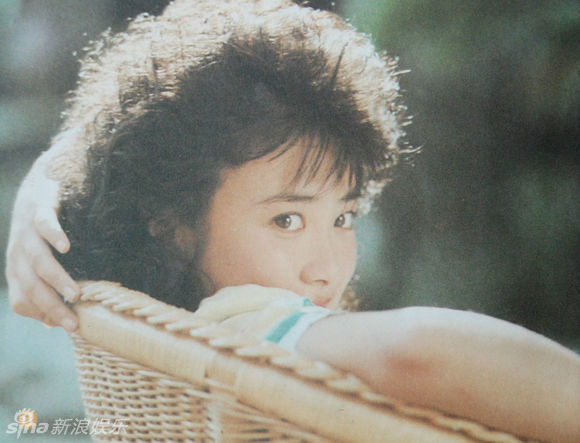 傅艺伟容留他人吸毒尿检阳性 刑事拘留