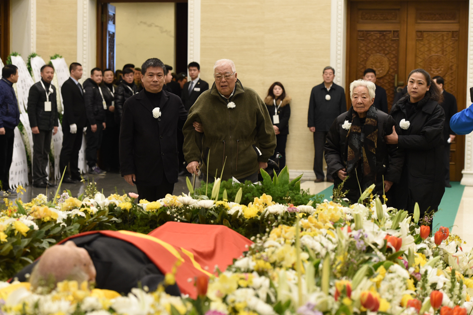 葛存壮的遗体告别仪式于3月8日上午9点钟在八宝山大礼堂举行.
