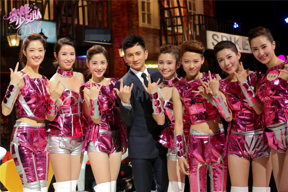 《蜜蜂》 吴奇隆示范一字马 _手机新浪网