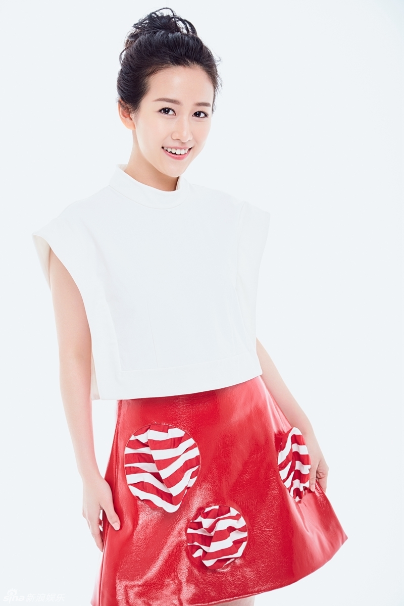 组图:刘美含清纯写真曝光 俏皮演绎新性感_高清图集