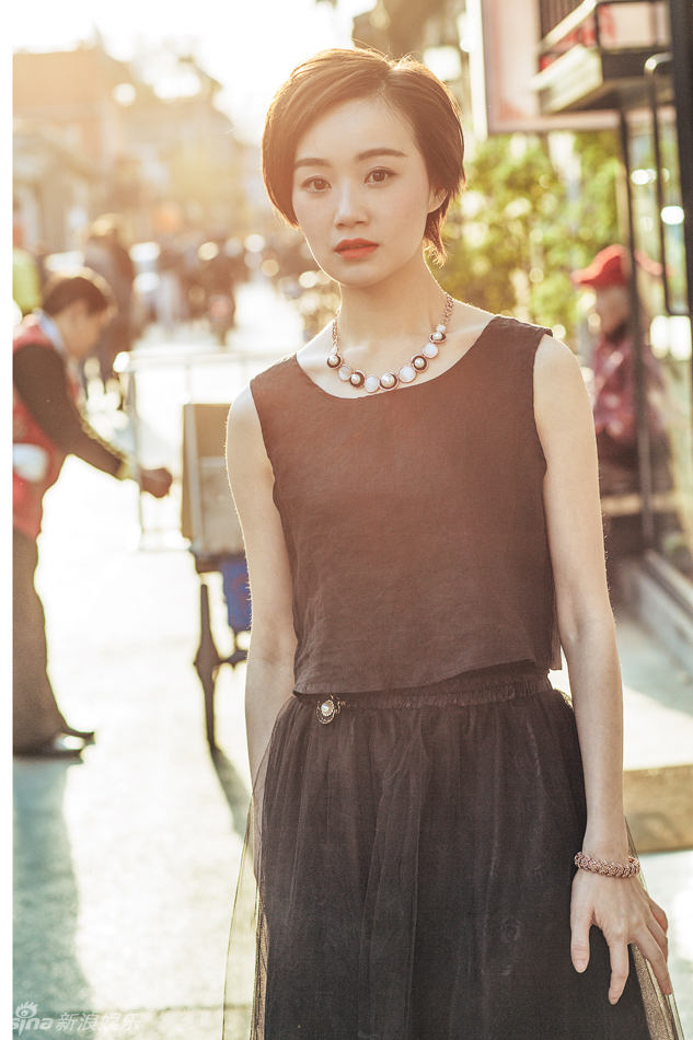 美女演员战菁一夏日梦幻写真清新小性感