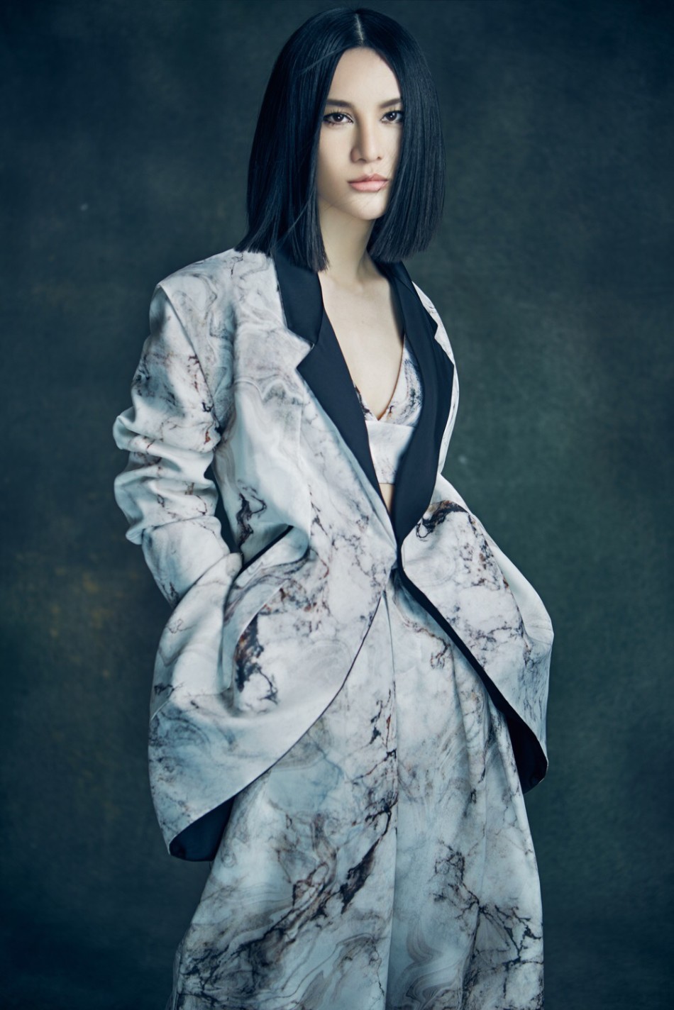 组图:尚雯婕全新时尚写真曝光 展帅气干练[2]- 中国日报网