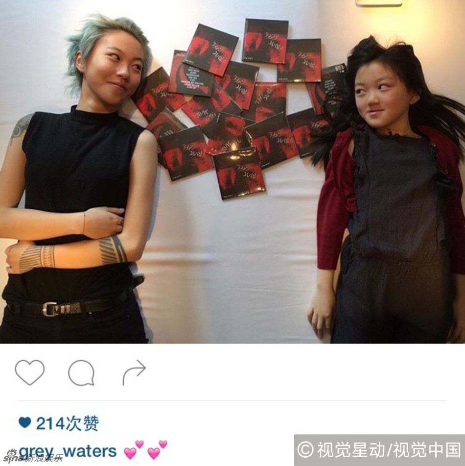 组图:窦靖童与王菲同框 合影妹妹李嫣温馨有爱_高清