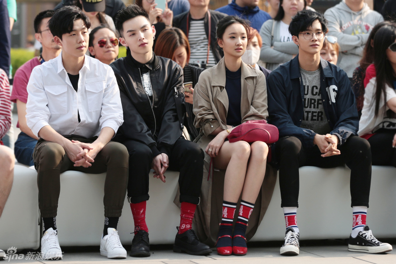 李之繁周彦辰朱星杰梁宝羚出席看秀 -- 佛山E家