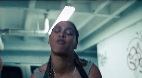 碧昂斯抖胸性感 劲歌热舞秀好身材