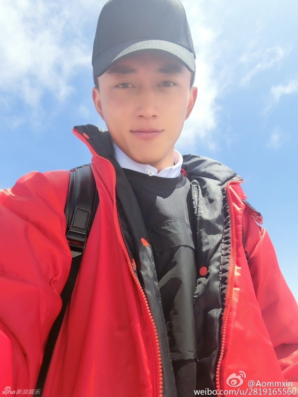 组图:不输宋仲基!云南武警杨明鑫高大帅气走红