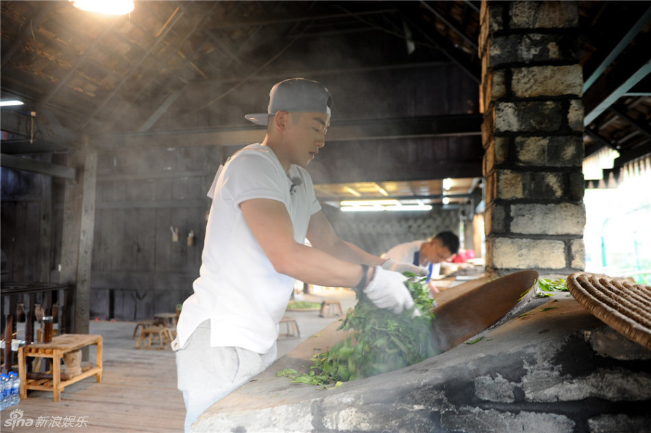 张涵予 苏有朋 李立群 郑恺 烧脑!跑男4兄弟团变