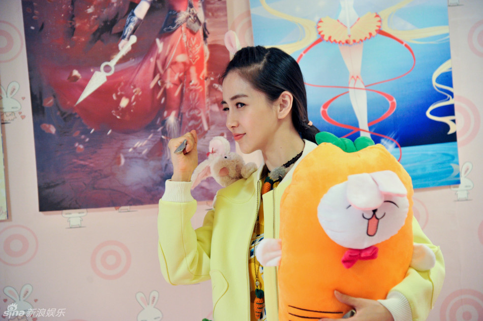 郑恺 angelababy 跑男 Baby变身铲屎官和郑恺