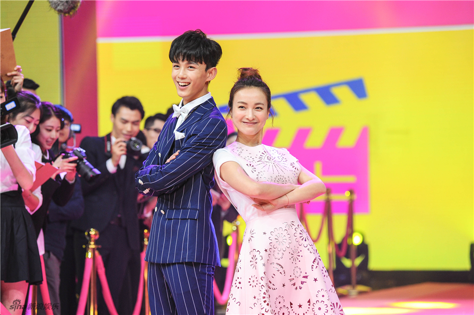 快本最新一期:金晨一秒爆发魔性演技 郑元畅吴