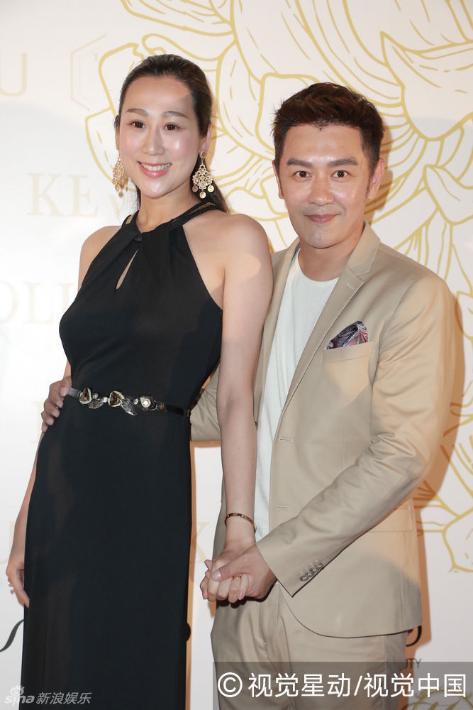 杨怡婚纱_杨怡性感(2)