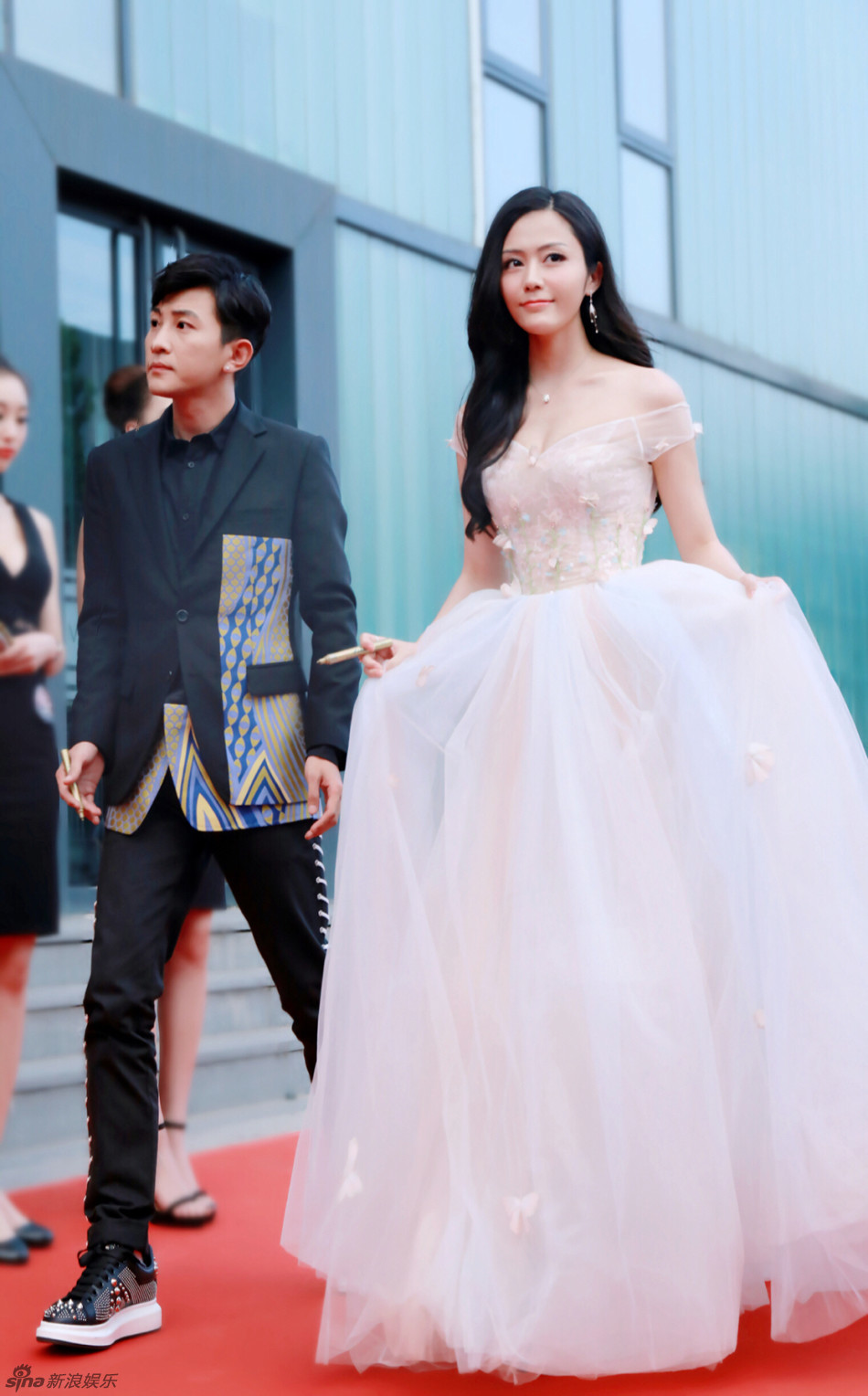组图:汤晶媚出席时尚盛典 穿裸粉色礼服似仙子_高清图集_新浪网