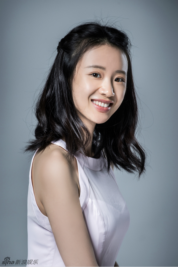 组图:李梦白衣写真曝光 气质清纯显少女灵动_高清图集_新浪网