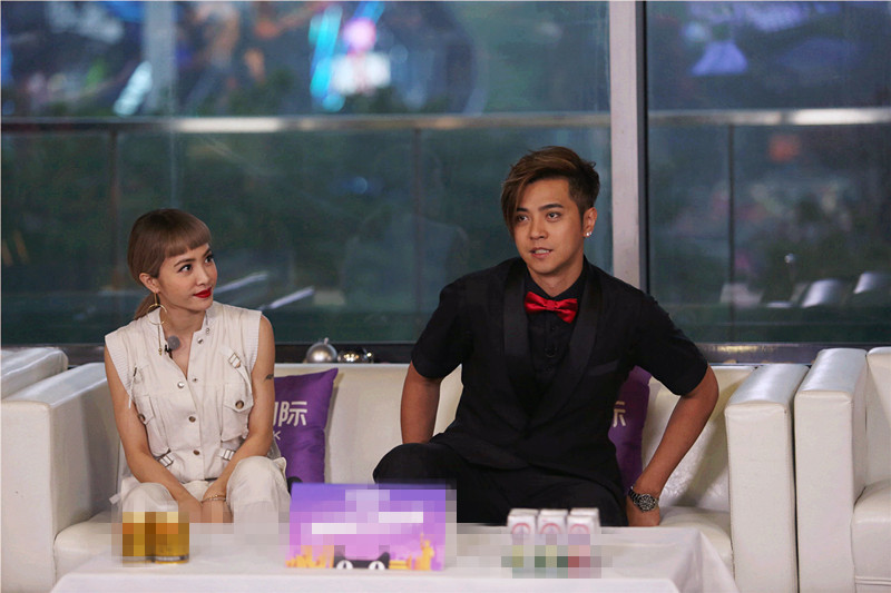 极限联欢会 蔡依林罗志祥广场舞Style走起_扬子晚报网