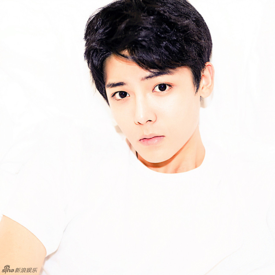 简谱侯明昊_侯明昊手机壁纸(3)