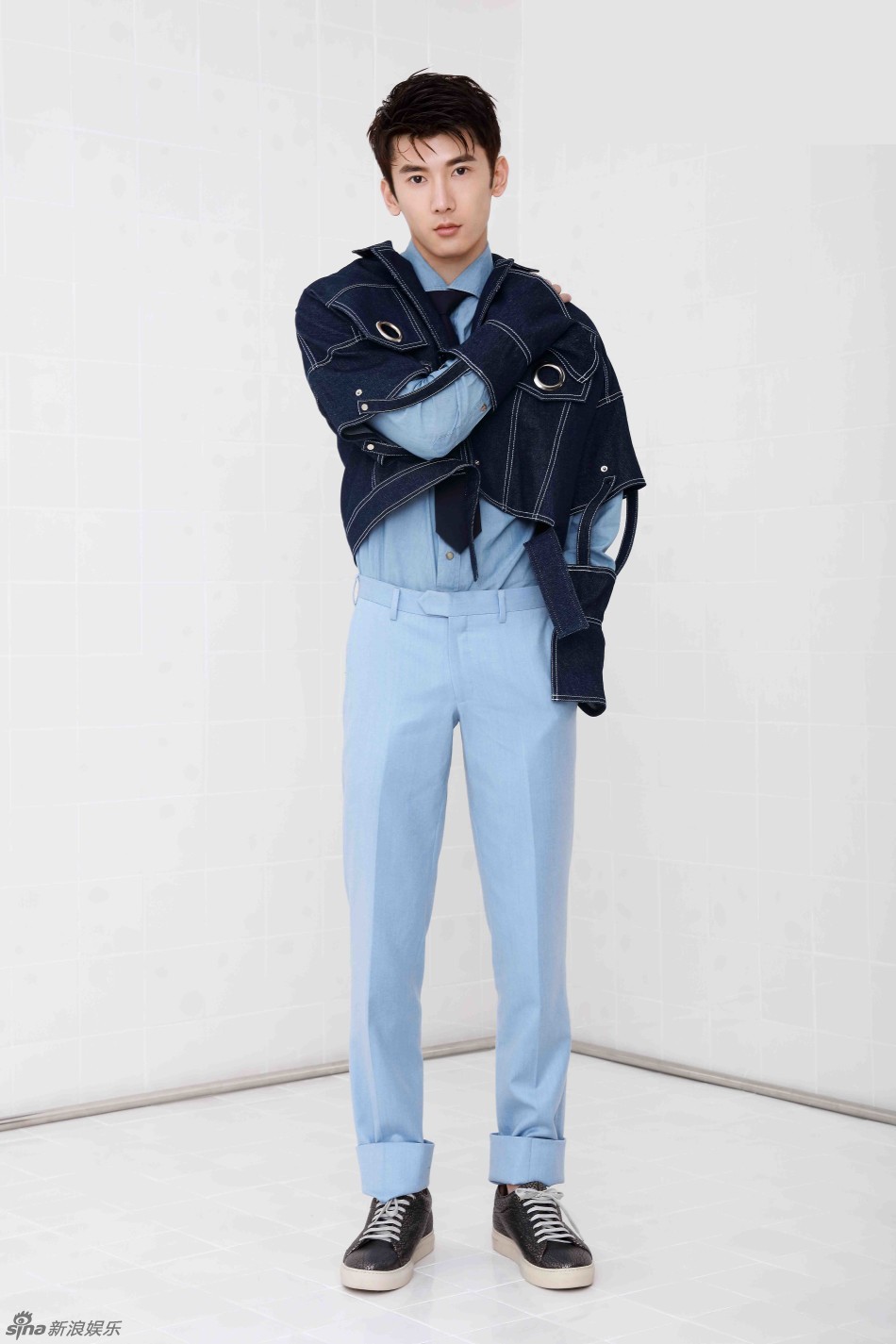 图片:刘芮麟清新写真曝光 暖和忧郁自由转换 - 娱乐明星 - 黔南在线-黔南论坛