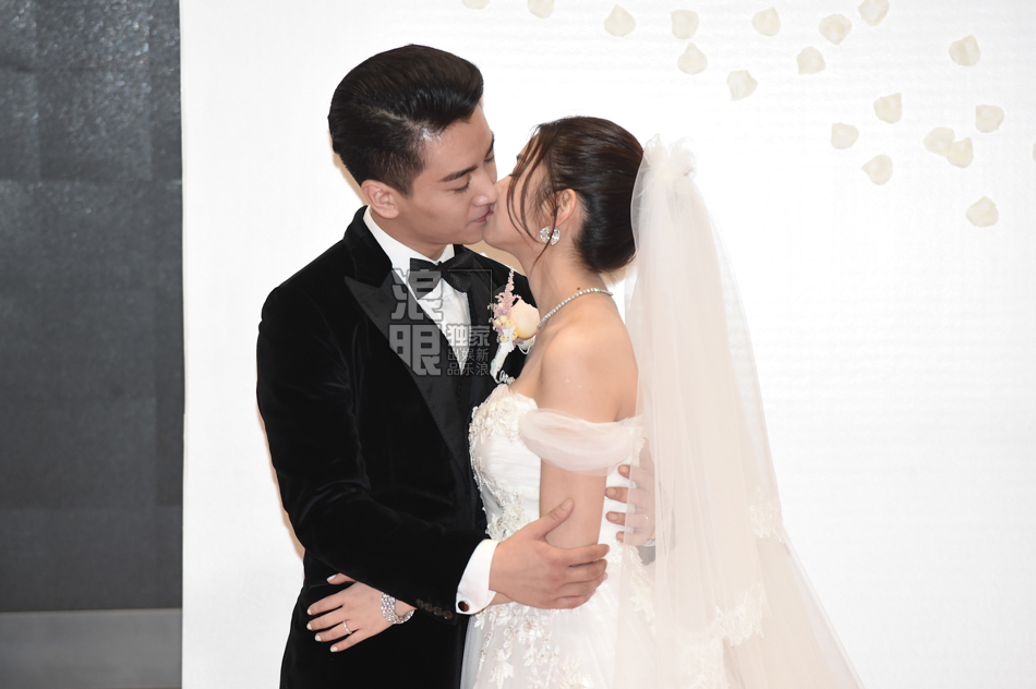 陈晓的老婆婚纱照_陈晓陈妍希婚纱照(2)