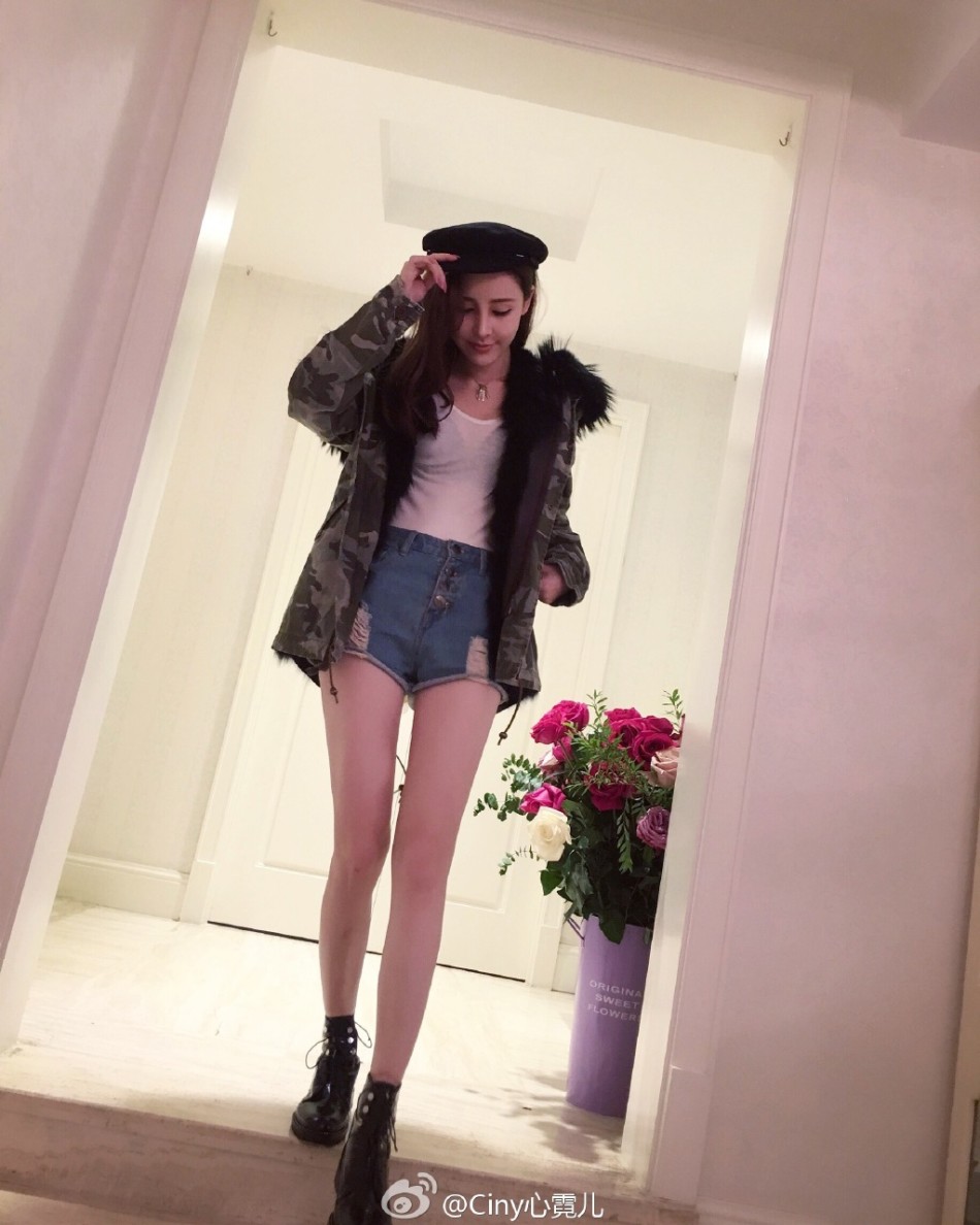 心霓儿婚纱照_...014悦颜首发心霓儿同款公主蓬蓬甜美渐变齐地婚纱天津出租定制(3)