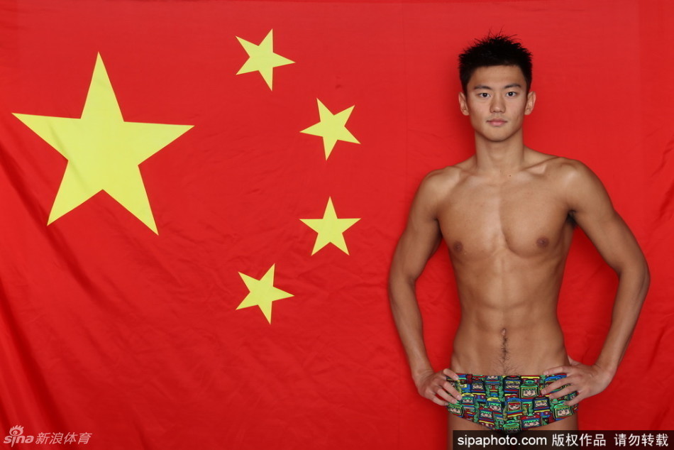 宁泽涛拍了呆萌奥运写真 健美胴体撩死大妈粉(图)