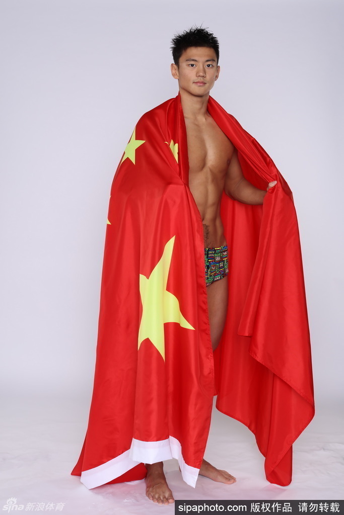 宁泽涛拍了呆萌奥运写真 健美胴体撩死大妈粉(图)