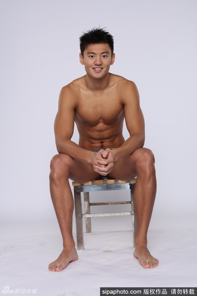 宁泽涛拍了呆萌奥运写真 健美胴体撩死大妈粉(图)