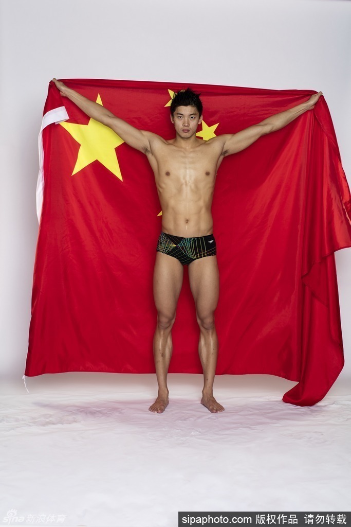 宁泽涛拍了呆萌奥运写真 健美胴体撩死大妈粉(图)