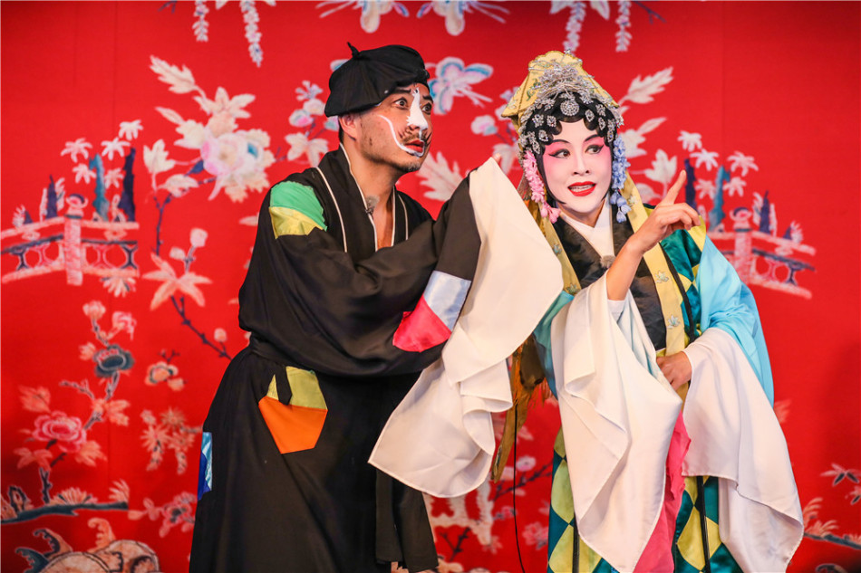 费玉清 莫文蔚 我们来了 《我们》费玉清惊喜空