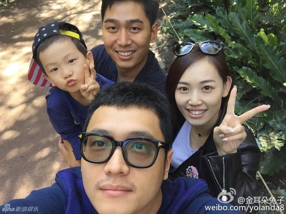 组图:马蓉与王宝强经纪人6月亲密照被翻出-中