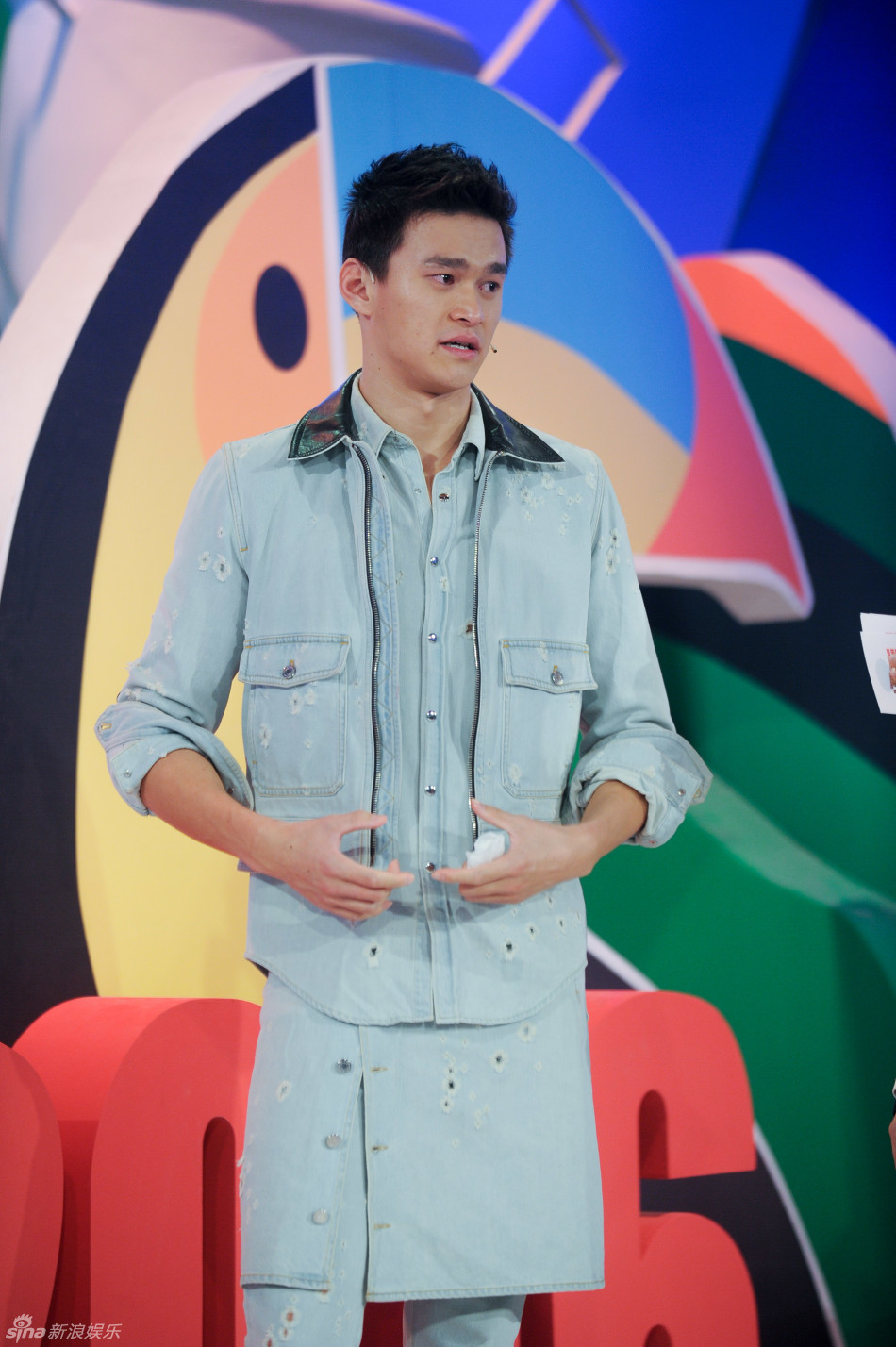 组图:孙杨谈母亲落泪 赞傅园慧是自己欣赏类型