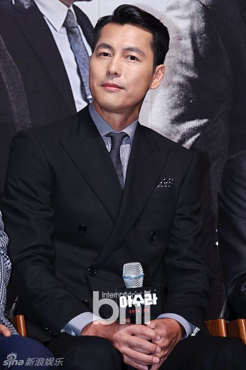 《阿修罗》发布会 郑雨盛率众多型男亮相