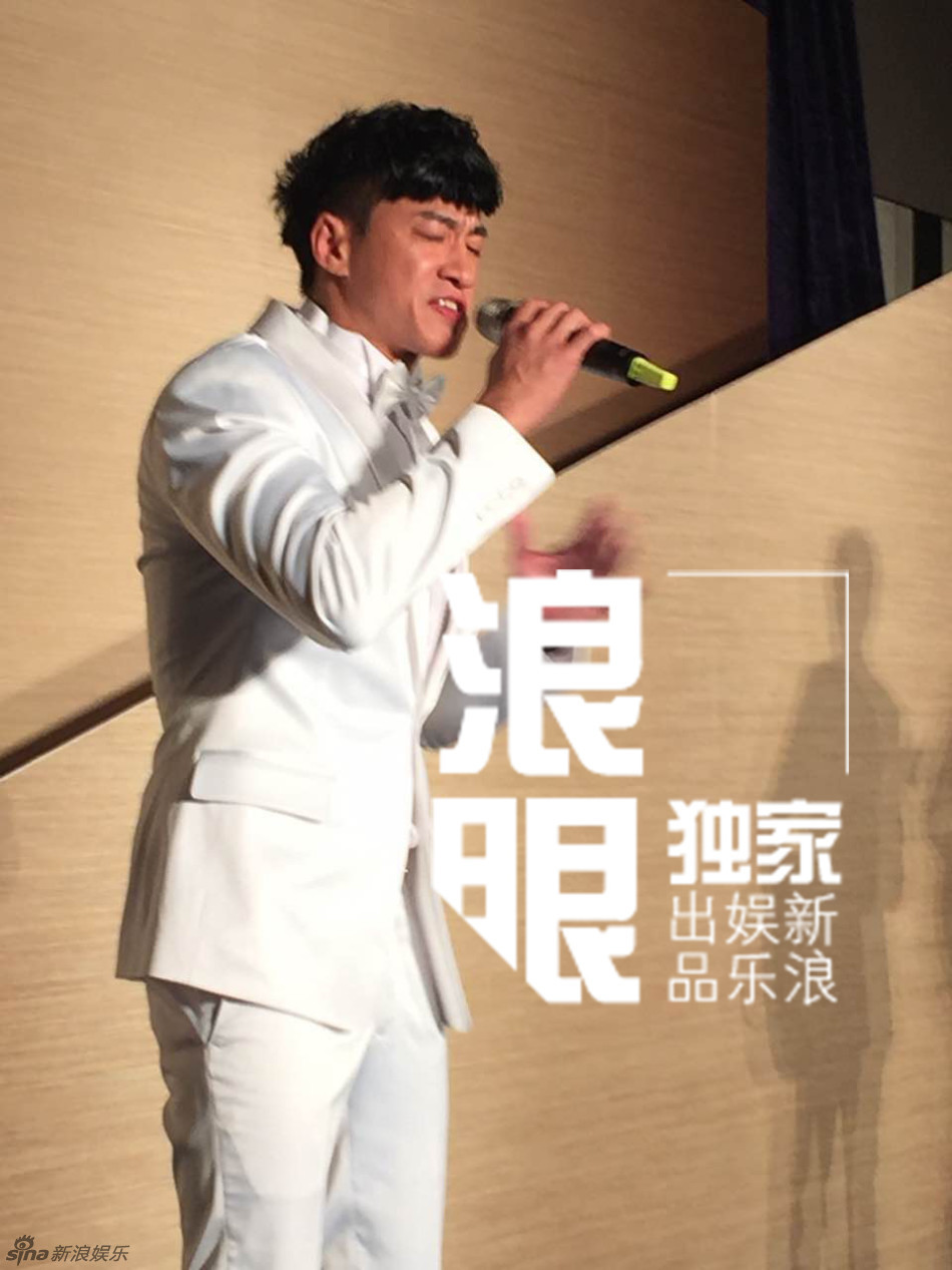 何润东婚礼萧敬腾抢捧花 何润东婚礼甜蜜献唱自创曲