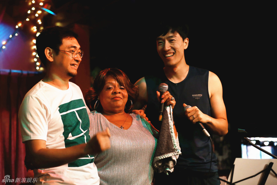 刘翔 吴建豪 刘畅 刘翔亚特兰大开嗓圆歌手梦 _