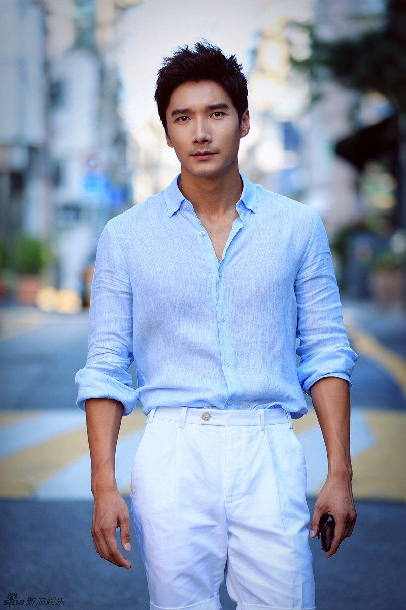 李泰生日微秀胸肌 随性温暖尽显男人优雅 -- 佛山E家|佛山信息网|顺德信息网|第一综合信息门户网-FSEHOME.COM