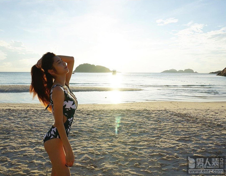 马来正妹太火辣一张比基尼照吸粉8000,马来正