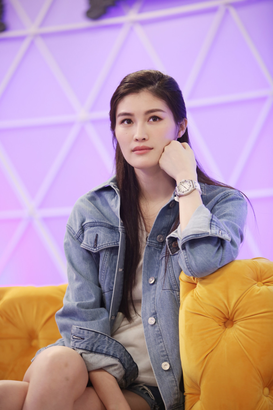 组图:何穗私服美 然而穿上设计师的衣服就……_高清图集_新浪网