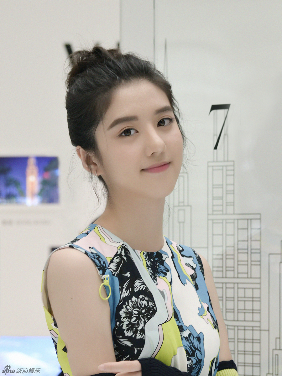 华语影视美女演员李凯馨