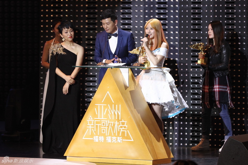 火箭比赛视频-乐鱼app(leyu)官方网站-乐鱼官网