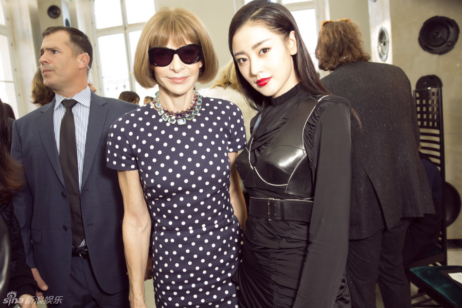 范冰冰张天爱刘涛巴黎看秀 同场竞艳谁胜一筹？