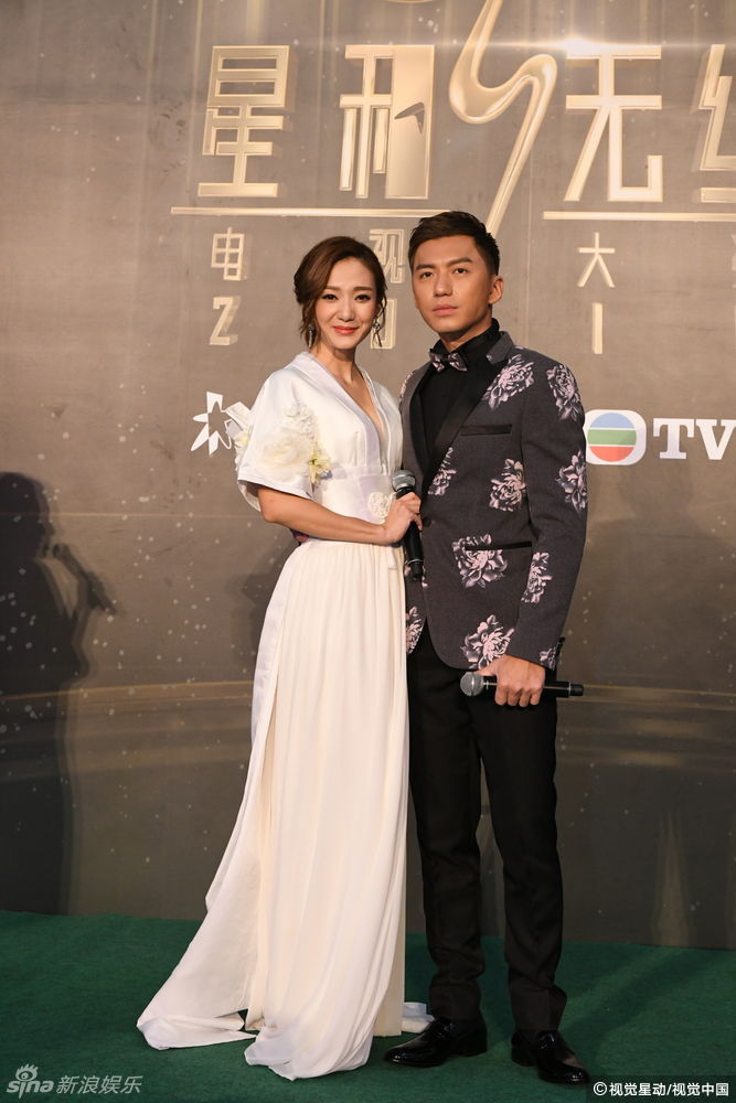 欧阳震华内衣_欧阳震华年轻照片