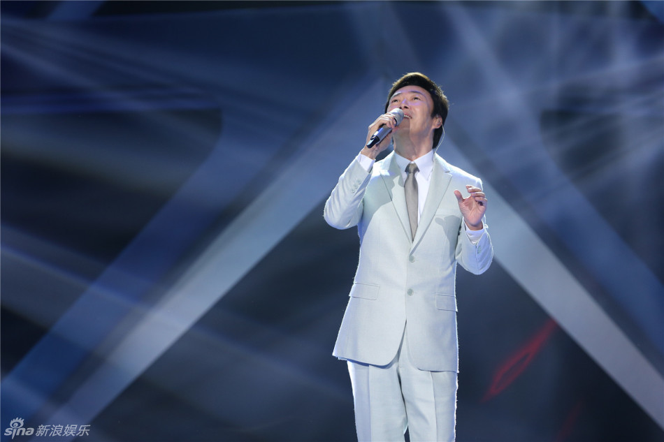 杨坤挑战少女风 华晨宇会老乡唱出游子心