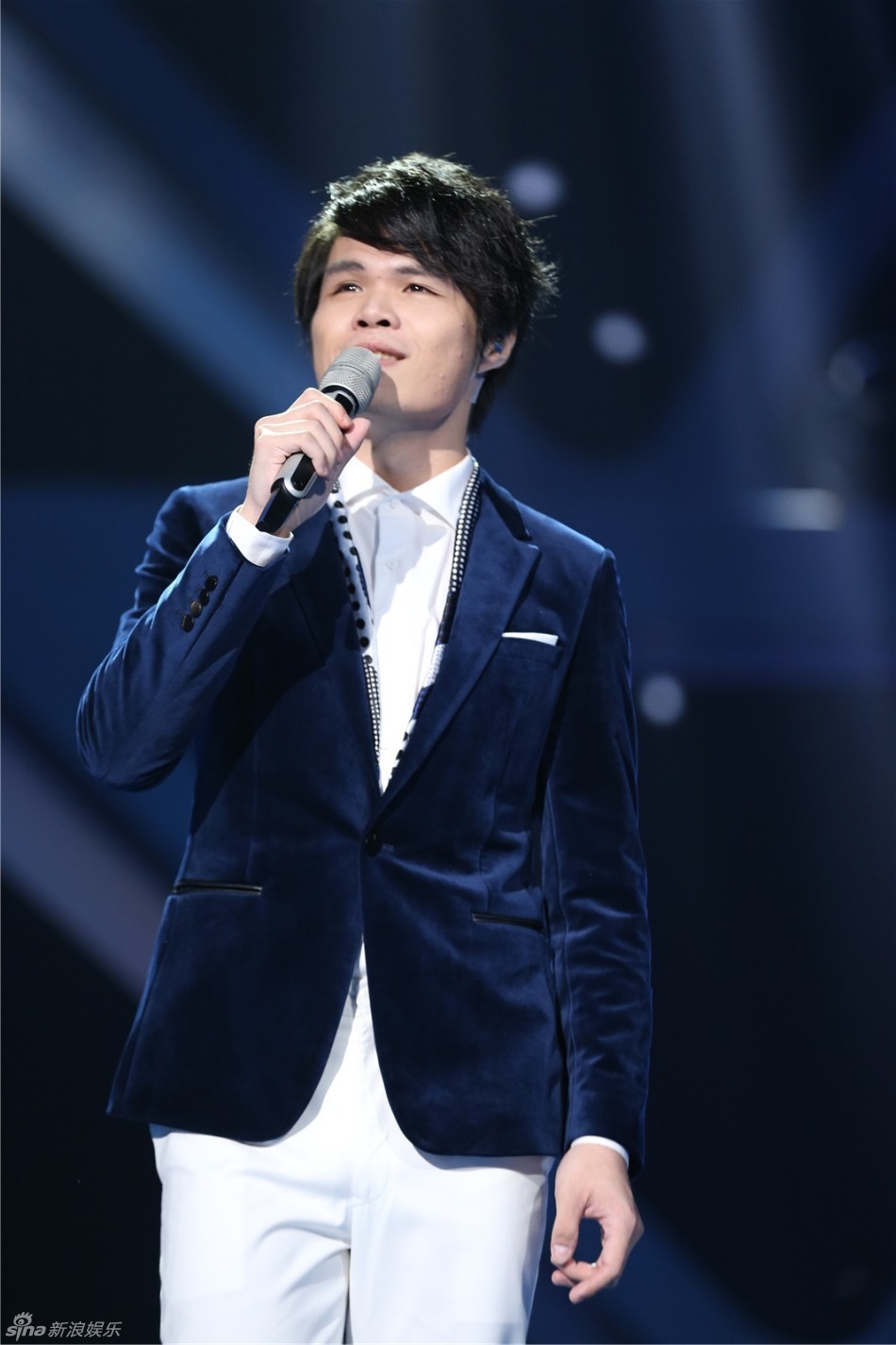 杨坤挑战少女风 华晨宇会老乡唱出游子心